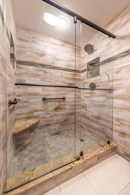 Apartment Luxury Seven Springs Condo- 3 Bed & Loft, 3 Bath
